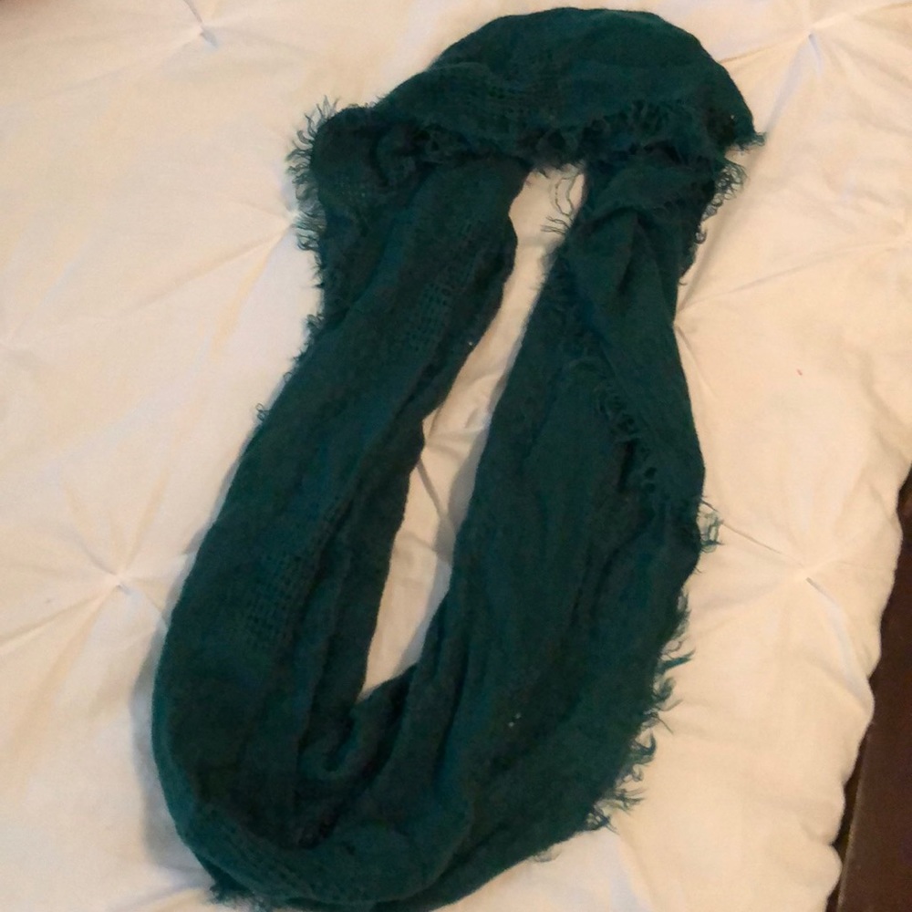 green circle scarf